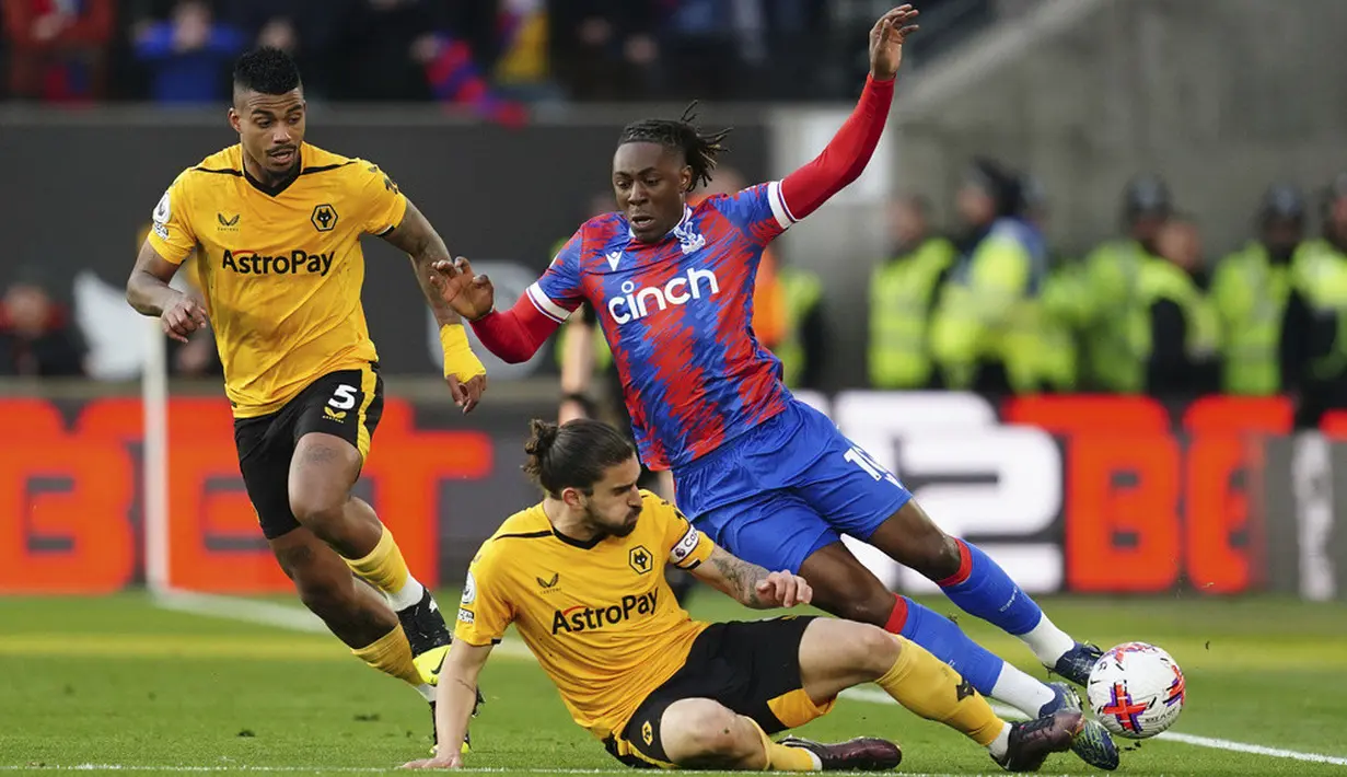 <p>Wolverhampton Wanderers hanya kalah selisih gol dari Crystal Palace yang ada di posisi ke-12. (Nick Potts/PA via AP)</p>