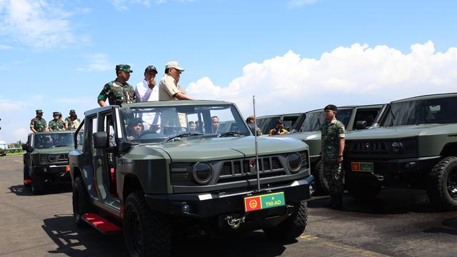 Menhan Beri 700 Unit Mobil Maung MV3 untuk TNI dan Polri