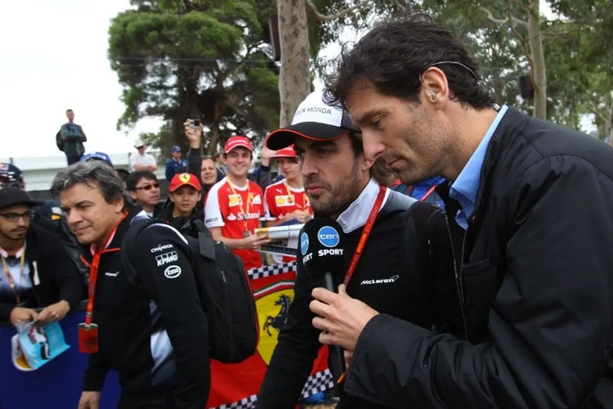 Fernando Alonso dan Mark Webber (kanan).
