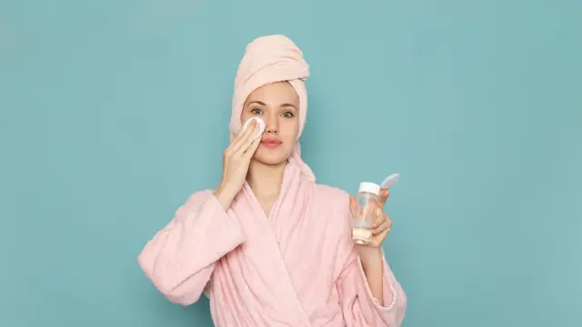 7 Rekomendasi Perawatan Kulit Wajah yang Aman untuk Bumil agar Tetap Sehat dan Glowing