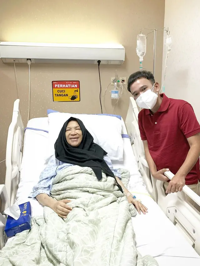 5 Potret Kondisi Terbaru Dorce Gamalama Tak Sadarkan Diri, Tubuh Kian Kurus