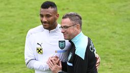 Sebelumnya Ralf Rangnick yang sempat menjadi manajer sementara Setan Merah selama enam bulan terakhir itu akhirnya memutuskan untuk mengundurkan diri dari posisinya sebagai penasihat atau konsultan di Manchester United. (AFP/Robert Jaeger)