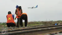 Pembangunan rel kereta api Bandara Internasional Adisumarmo Boyolali ditargetkan akan selesai dalam dua tahun. Presiden Joko Widodo berharap konsep pengelolaan antar-moda transportasi bisa memberikan efisiensi pelayanan bagi masyarakat. 