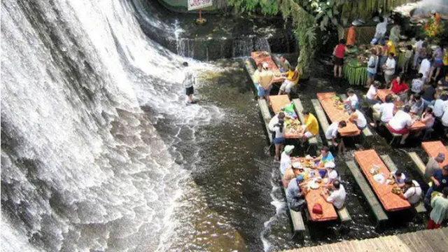 Toilet hingga Luar Angkasa, 6 Restoran Ini Konsepnya Tak Biasa