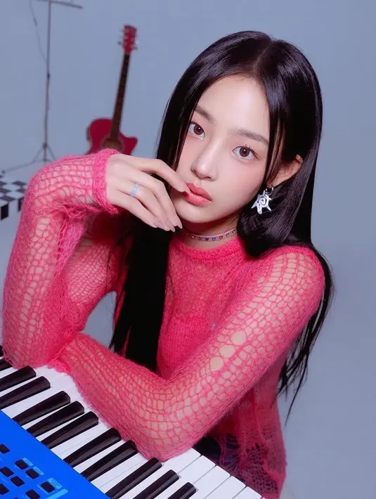Sebelum debut, Minji menjadi trainee selama 2,5 tahun. Setelah NewJeans debut, Minji ditetapkan sebagai leader dari grup tersebut, di usianya yang ke 18 tahun. Foto: Instagram.