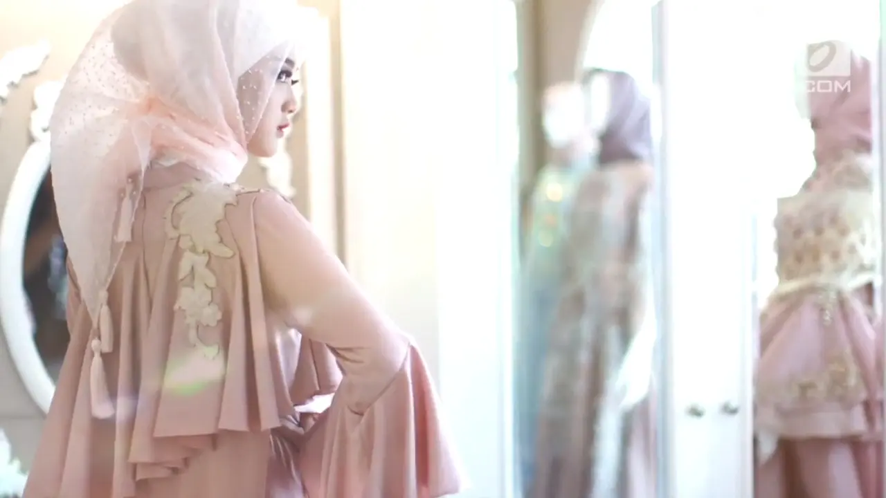 Tampil Anggun dan Feminin di Hari Lebaran