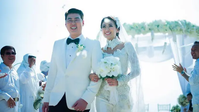 [Bintang] Asty Ananta dan Hendra Suyanto