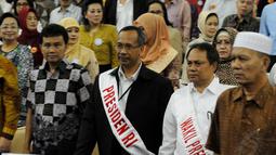 Simulasi pelantikan ini diawali dengan datangnya presiden, wakil presiden, ketua KPU, beserta para ajudan yang diperankan model peraga, Jakarta, (30/9/14). (Liputan6.com/Andrian M Tunay) 