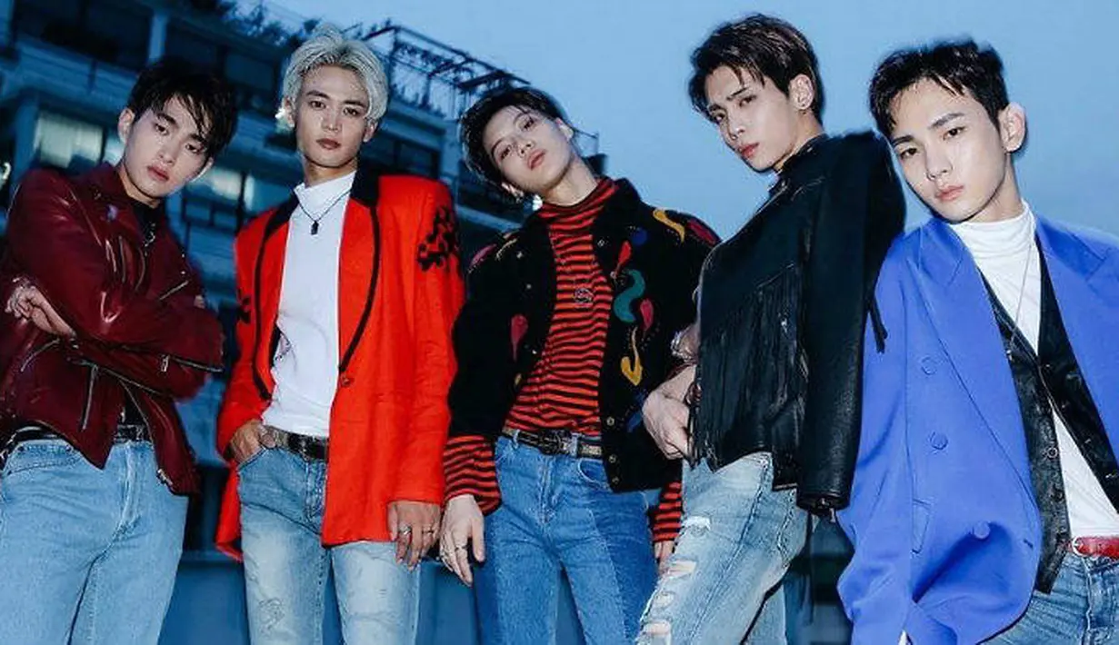 Dalam konser tersebut, mereka memutar video persembahan untuk Jonghyun dan lagu From No On dan Every Time yang menampilkan suara Jonghyun. (Foto: sbs.com.au)