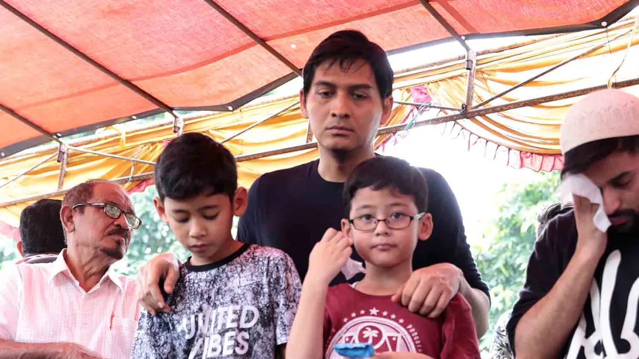 [Bintang] Lucky Hakim