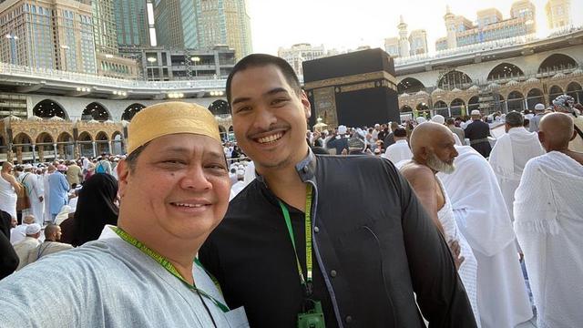 Momen Dito Ariotedjo Temani Menko Airlangga Hartarto Saat Ibadah Umroh pada 2020. (Sumber: Instagram/ditoariotedjo)