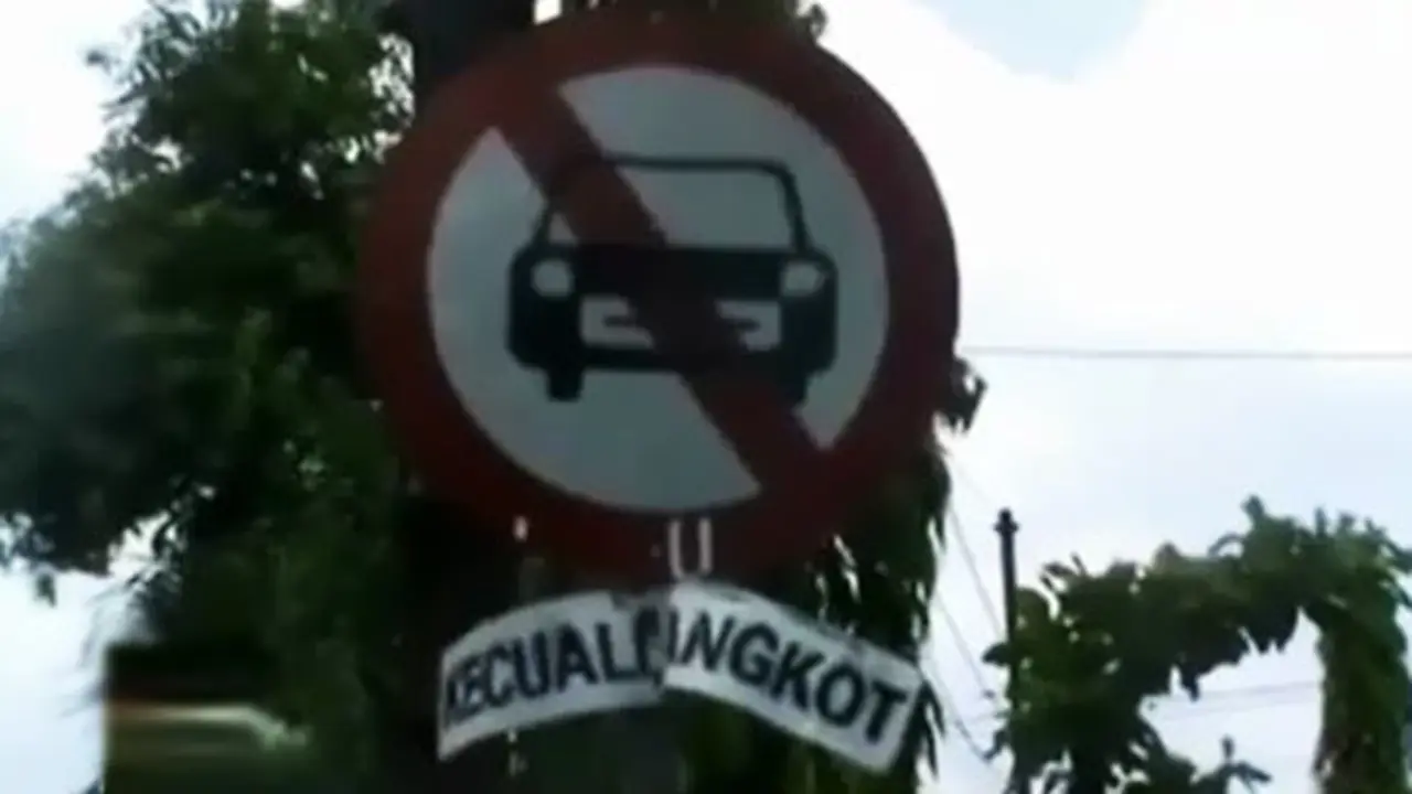 Angkot-Tolak-Mogok