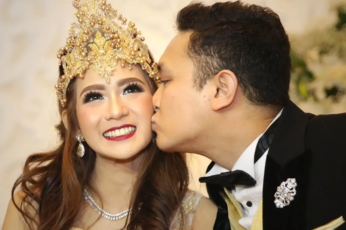[Bintang] Resepsi Pernikahan Gilang Dirga dan Adiezty Fersa