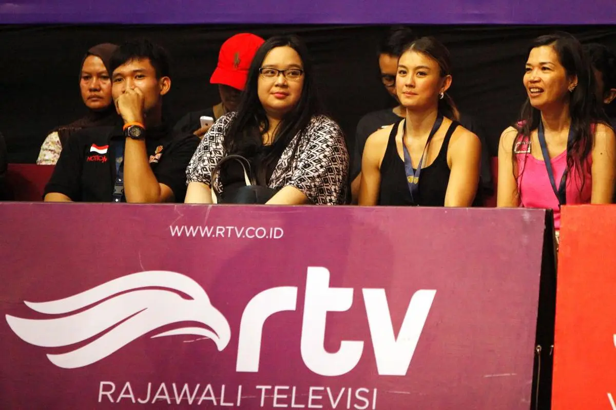 Agnes Monica Nonton Wijaya Tanding di Semarang