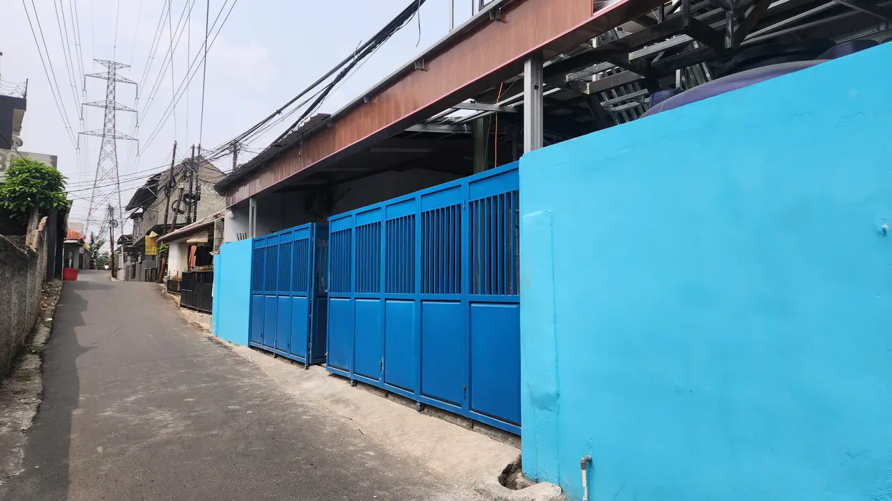 BGN menghentikan sementara operasional SPPG dan memecat kepala SPPG di Depok