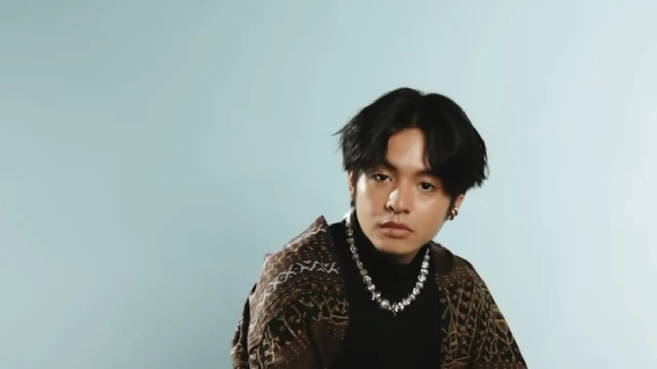Angga Yunanda Disebut Mirip V BTS begini penampilannya