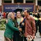 Kebiasaan Orang Tua yang Anaknya Sukses (Image generated by AI)