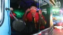 Diperkirakan kepadatan kendaraan di jalur Kalimalang akan terus bertambah hingga tengah malam nanti. (Liputan6.com/Herman Zakharia)