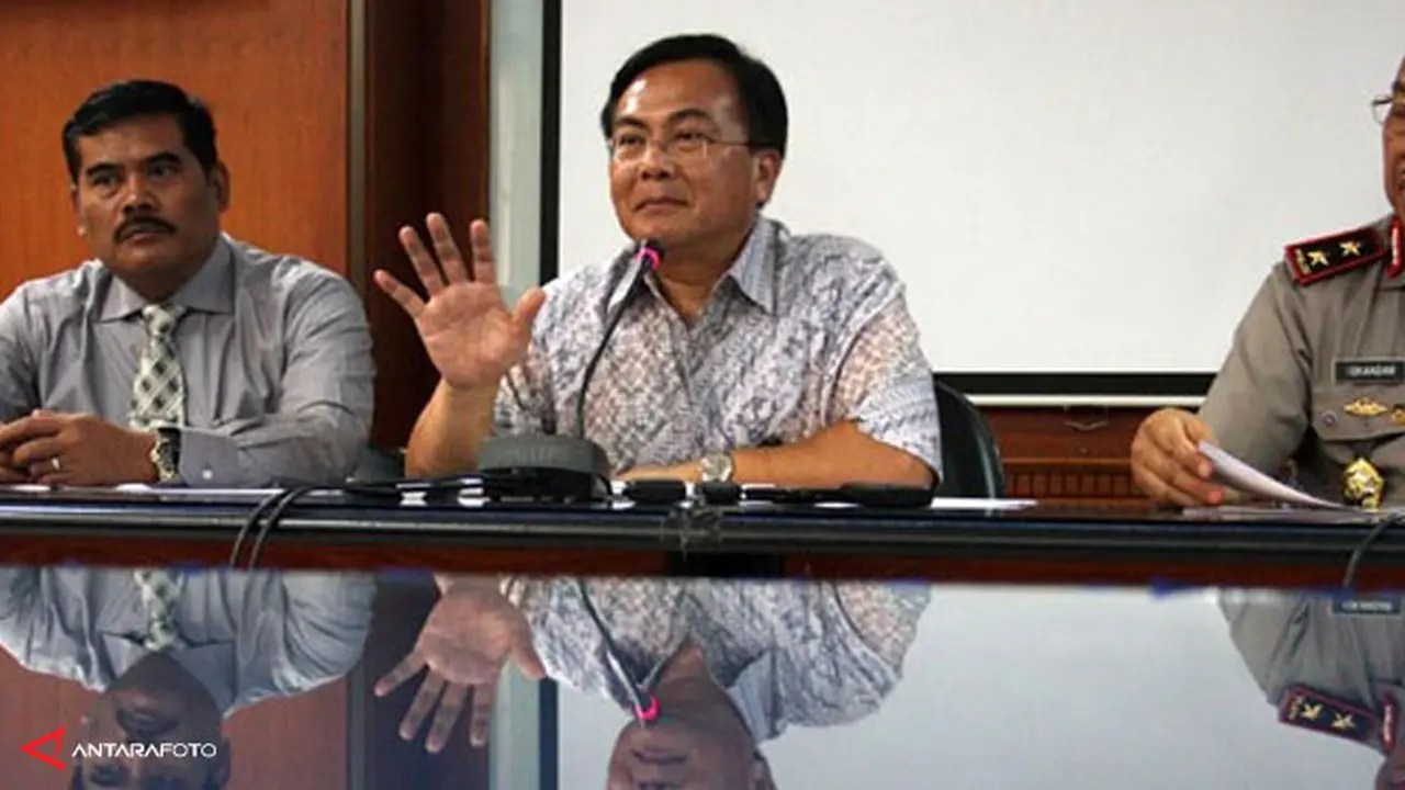 beny-mammoto-130705b.jpg