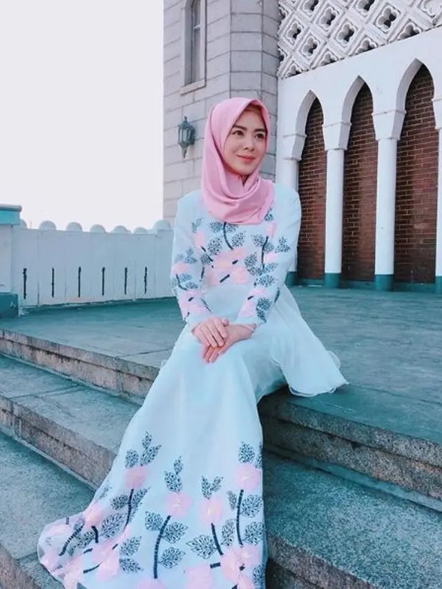 [Bintang] Ayana Moon Banyak Terima Email Lamaran Menikah