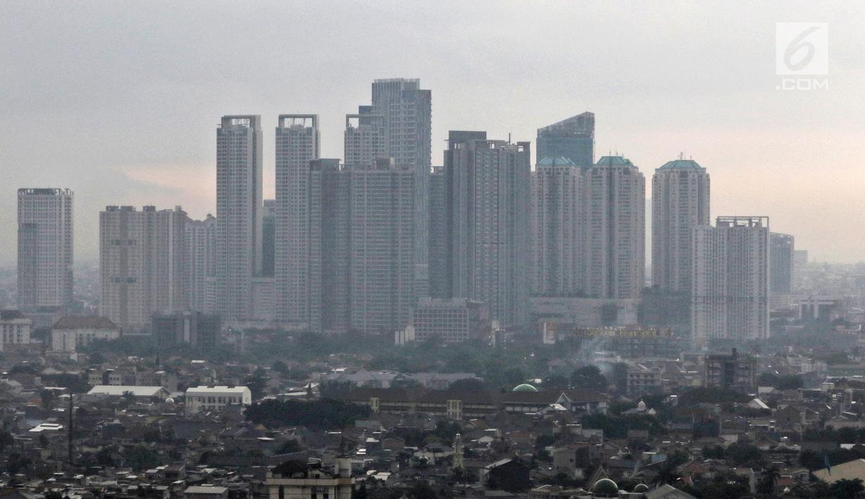 Pemandangan gedung bertingkat di Jakarta, Selasa (30/4/2019). Presiden Joko Widodo atau Jokowi kembali melontarkan wacana pemindahan ibu kota dari Jakarta ke luar Pulau Jawa. (Liputan6.com/JohanTallo)