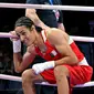 Imane Khelif saat beraksi di Olimpiade 2024 (AFP)