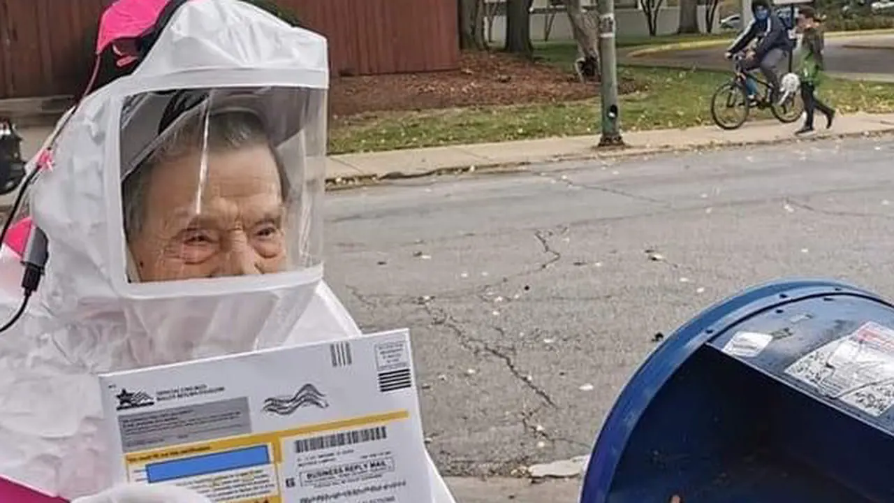Nenek 102 Tahun di  Chicago Mengikuti Pemungutan Suara
