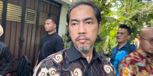 Jejak Pengacara Kondang Loyal ke Jokowi hingga Bawa 'Gerbong' Gabung PSI
