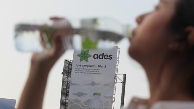 Billboard dari Sampah Plastik