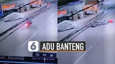 Terekam cctv dua pengendara motor saling adu banteng di jalan. Kejadian itu terjadi karena ada salah satu pengendara motor yang lawan arah.