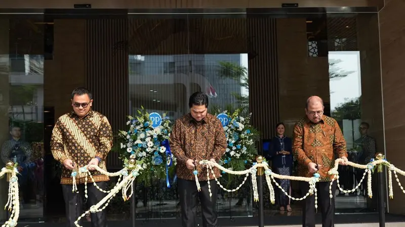 Menteri Badan Usaha Milik Negara (BUMN) Erick Thohir akan membangun Twin Tower (menara kembar) untuk mendukung City Center Baru di kawasan Monas, Jakarta