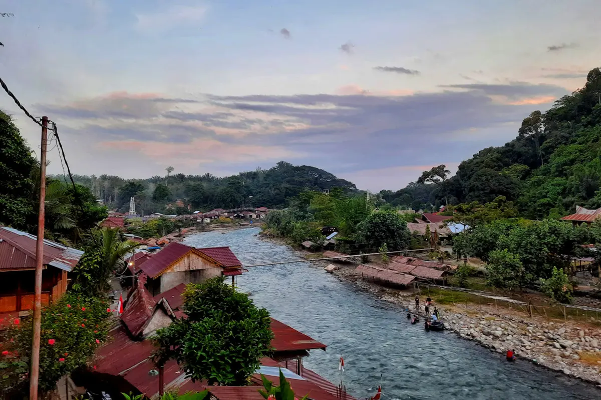 Pemandangan Indah Bukit Lawang, Surga Tersembunyi di Sumatera Utara