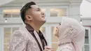 Mendengar cerita dari pasangan pengantin baru adalah hal yang menarik. Begitu juga saat Kesha Ratuliu dan Adhi Permana yang mengungkap tentang hal yang baru mereka temukan setelah menikah. (Instagram/kesharatuliu05)