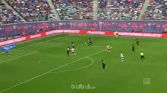 Berita video highlights Bundesliga 2017-2018 antara RB Leipzig melawan Eintracht Frankfurt dengan skor 2-1. This video presented by BallBall