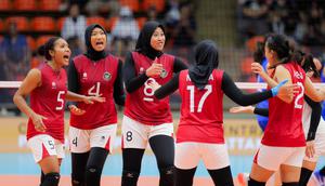 Finis di posisi ketiga juga menyegel tempat Srikandi Merah Putih untuk berlaga di AVC Nations Cup tahun depan. (Bola.com/Bagaskara Lazuardi)