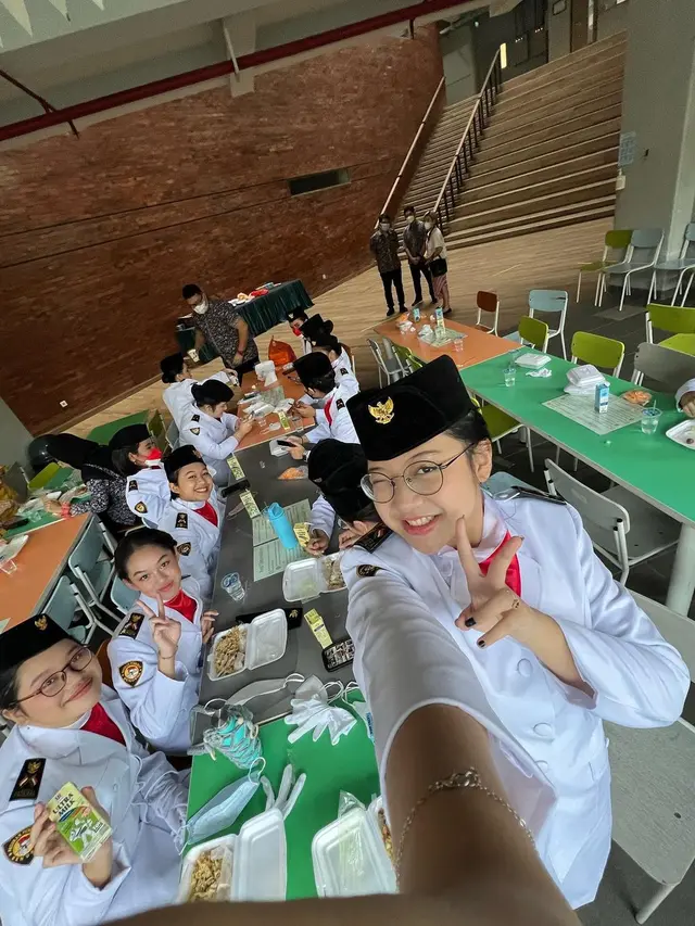 7 Potret Shaista Tania, Putri Rionaldo Stokhorst yang Jadi Paskibra di Sekolah