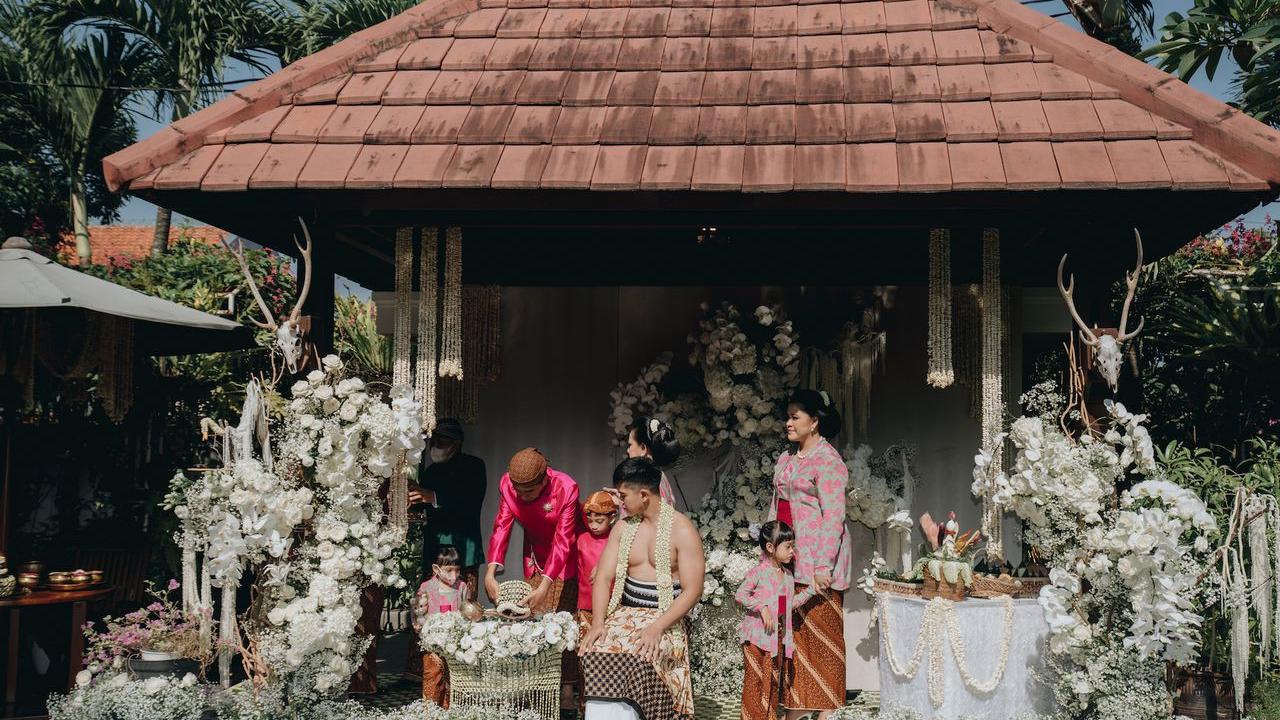 Kaesang Pangarep lakoni siraman jelang nikah (Bridestory/MORDEN)