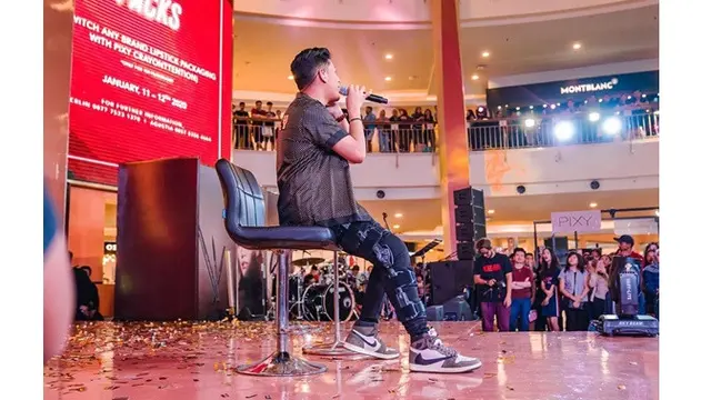 Kembali Manggung Setelah Cedera, Ini 7 Potret Terbaru Jaz