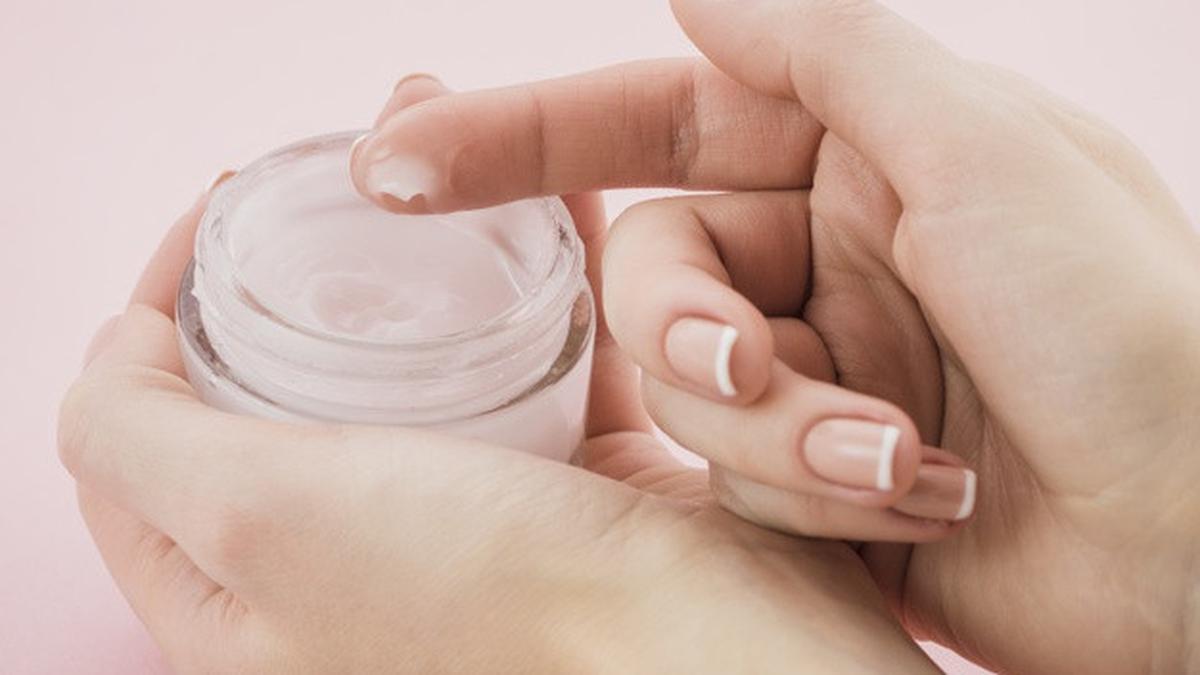 Ingin Kulit Sehat dan Awet Muda? Kenali Fungsi Retinol dan Cara Memilih Skincare yang Tepat