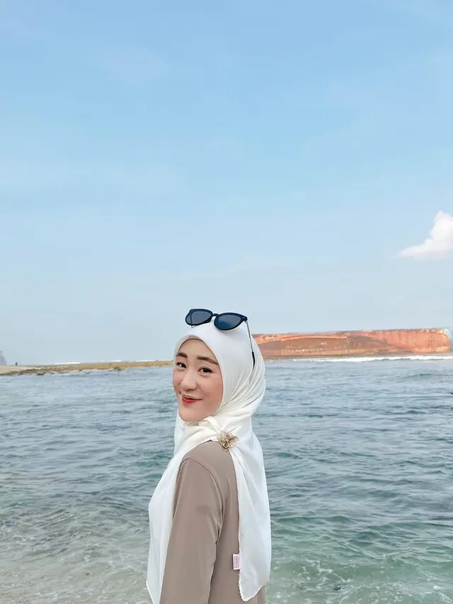 Larissa Chou dan Suami Bulan Madu
