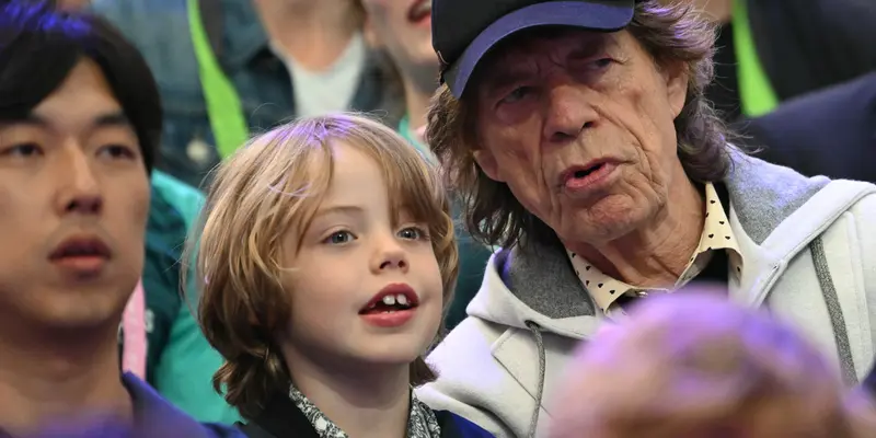 Mick Jagger habiskan waktu dengan putranya Deveraux di Olimpiade Paris