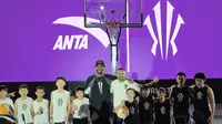 Datang ke Jakarta, Bintang NBA Kyrie Irving Lawan Ali Budimansyah