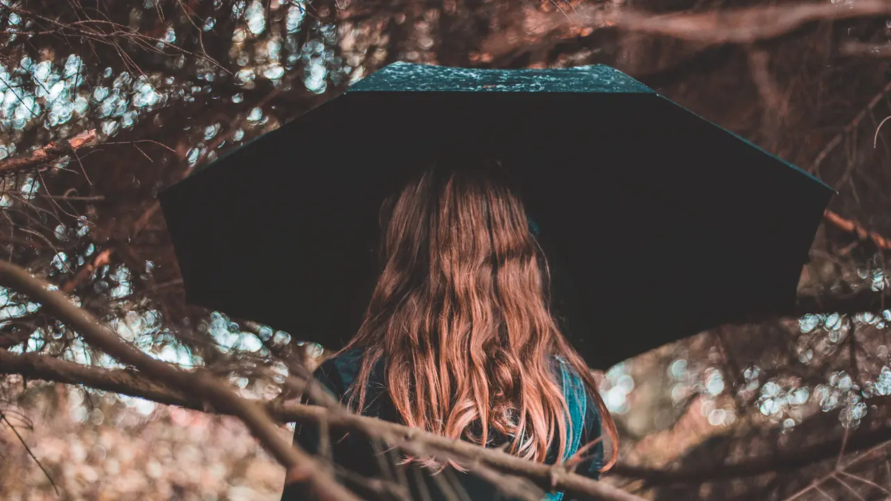 [Fimela] Rambut saat hujan
