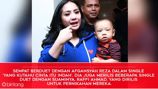 [Bintang] Infografis Nagita Slavina vs Ayu Ting Ting