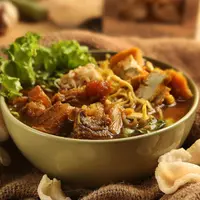 ilustrasi tahu campur/copyright by adie.foodtography (Shutterstock)