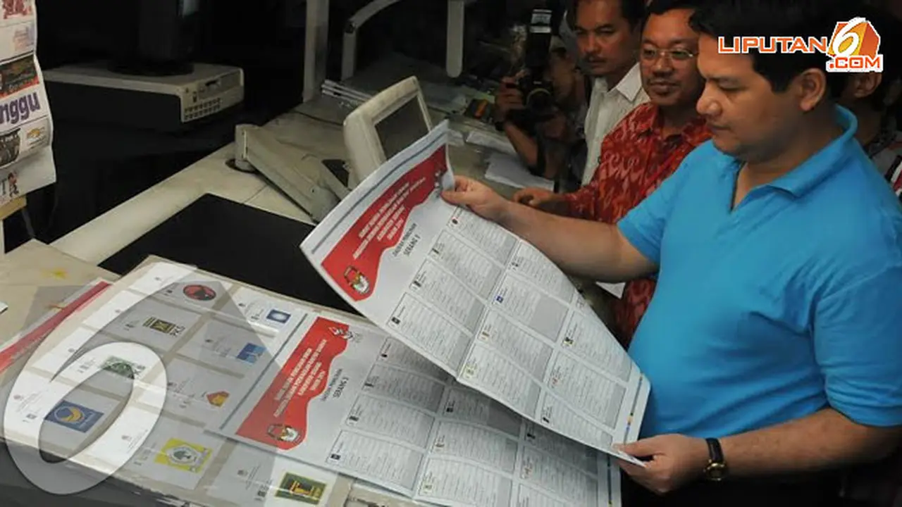 kpu-tinjau-pencetakan-4-140209c.jpg