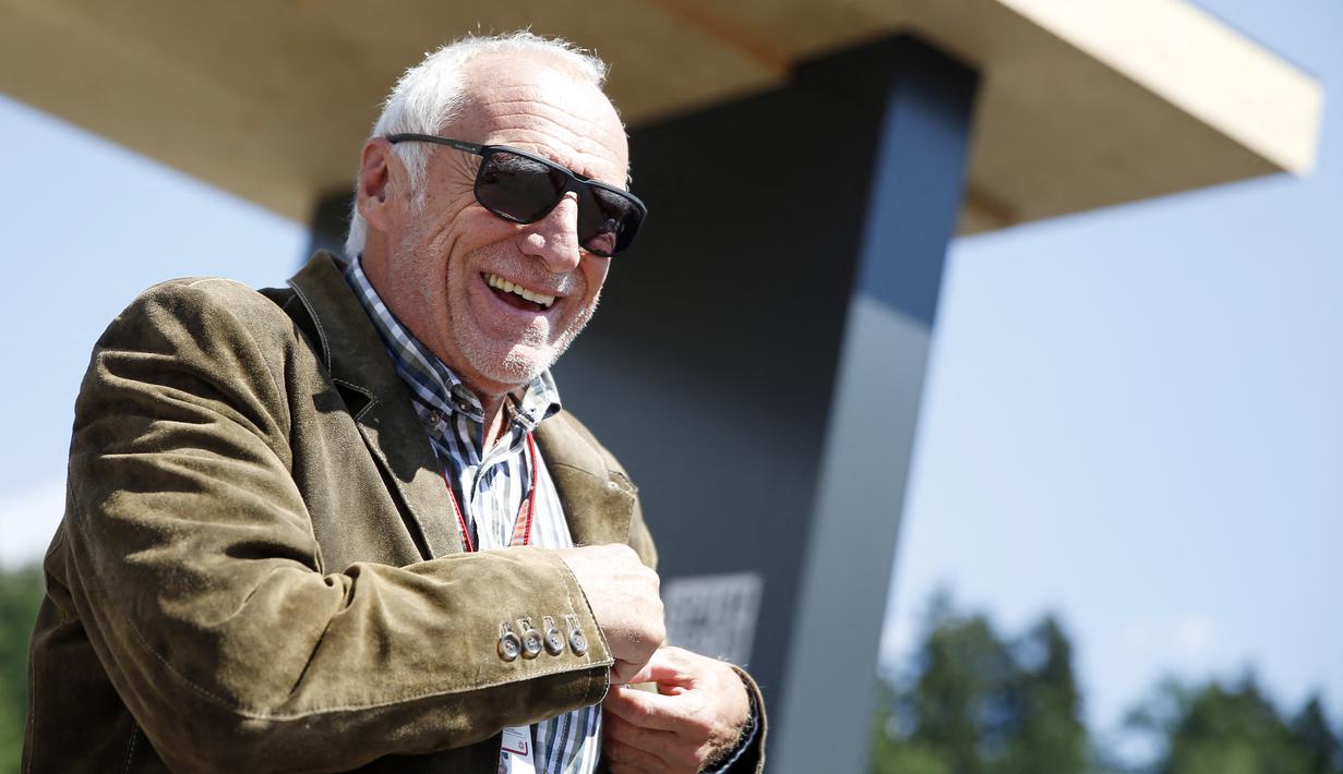 Pemilik RB Leipzig dan RB Salzburg yakni Dietrich Mateschitz tak kalah kaya dari bos-bos klub sepak bola lainnya. Kekayaan pengusaha asal Austria ini mencapai 16 miliar pounds atau Rp288,2 triliun. (AFP/Erwin Scheriau)