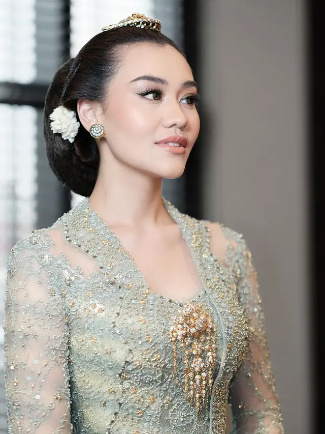 Aaliyah Massaid bikin pangling (Instagram/leoafandi_)