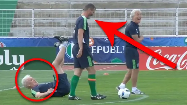 Video kejahilan Roy Keane mantan pemain Manchester United yang sedang melatih Irlandia di Piala Eropa 2016.