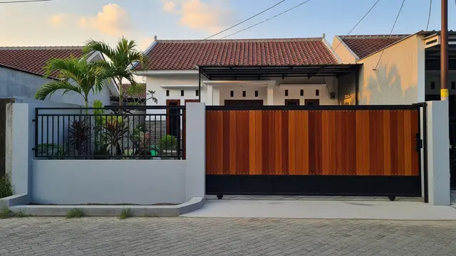 Pagar Geser dengan Bidang Utuh